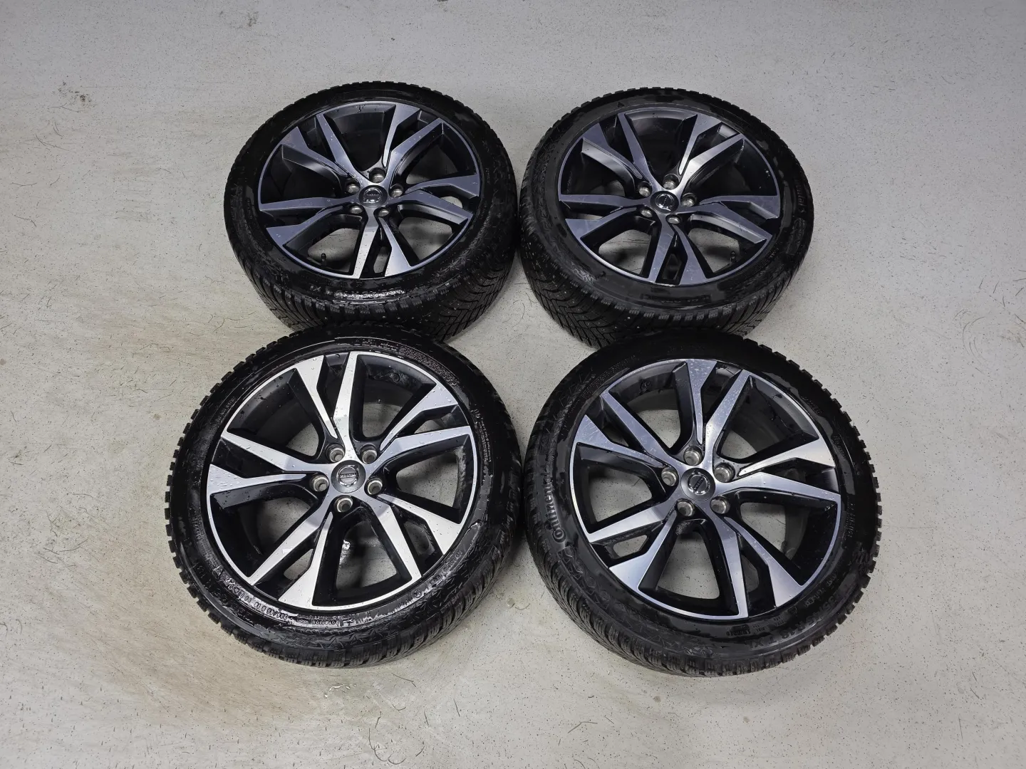 Autokuva 12 - RVS-196