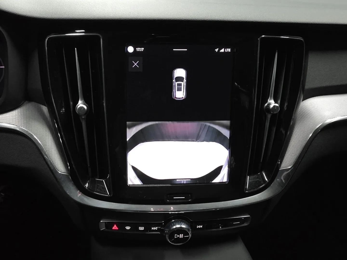 Autokuva 14 - RVS-197