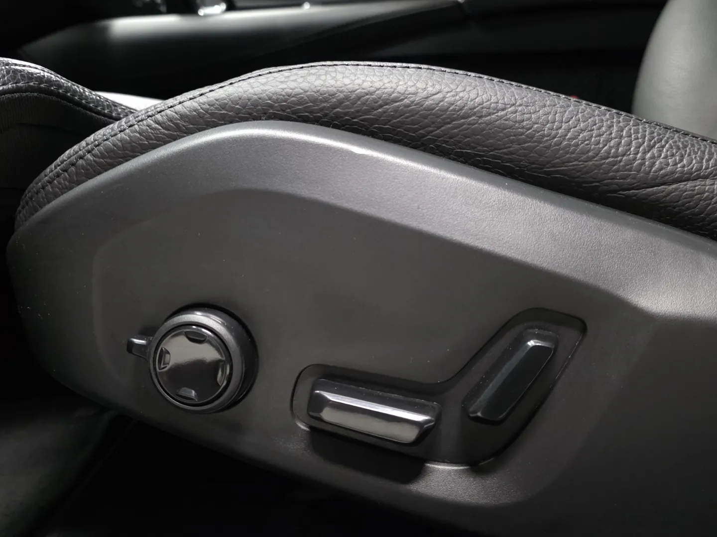 Autokuva 15 - RVS-204