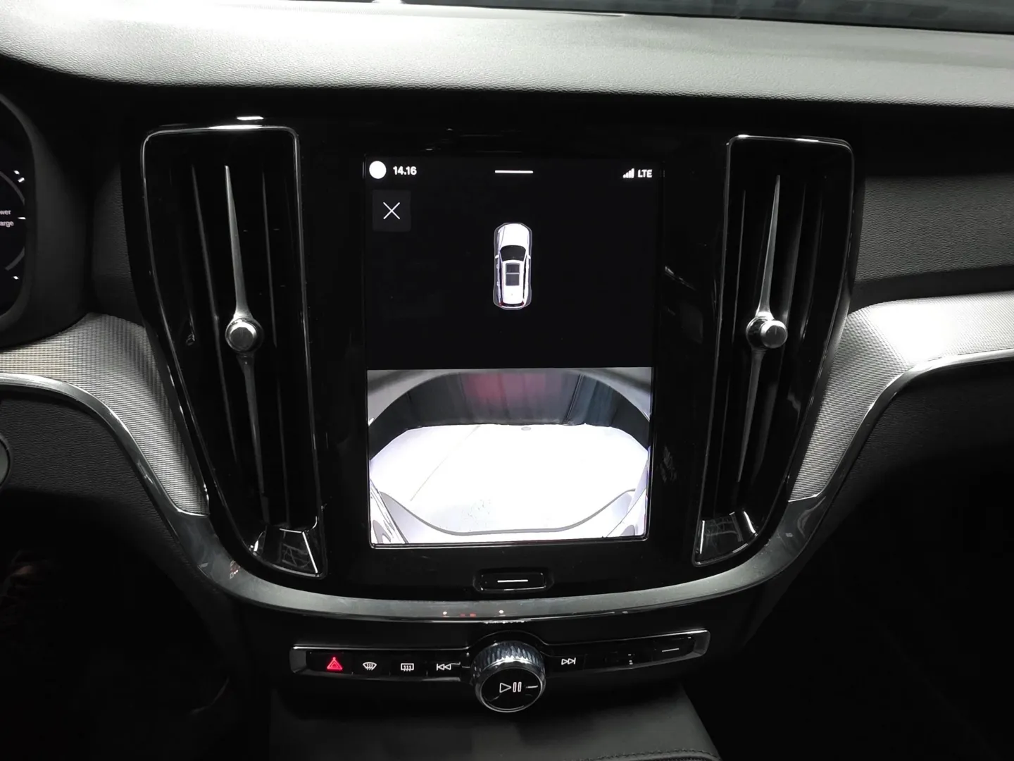 Autokuva 13 - RVS-212