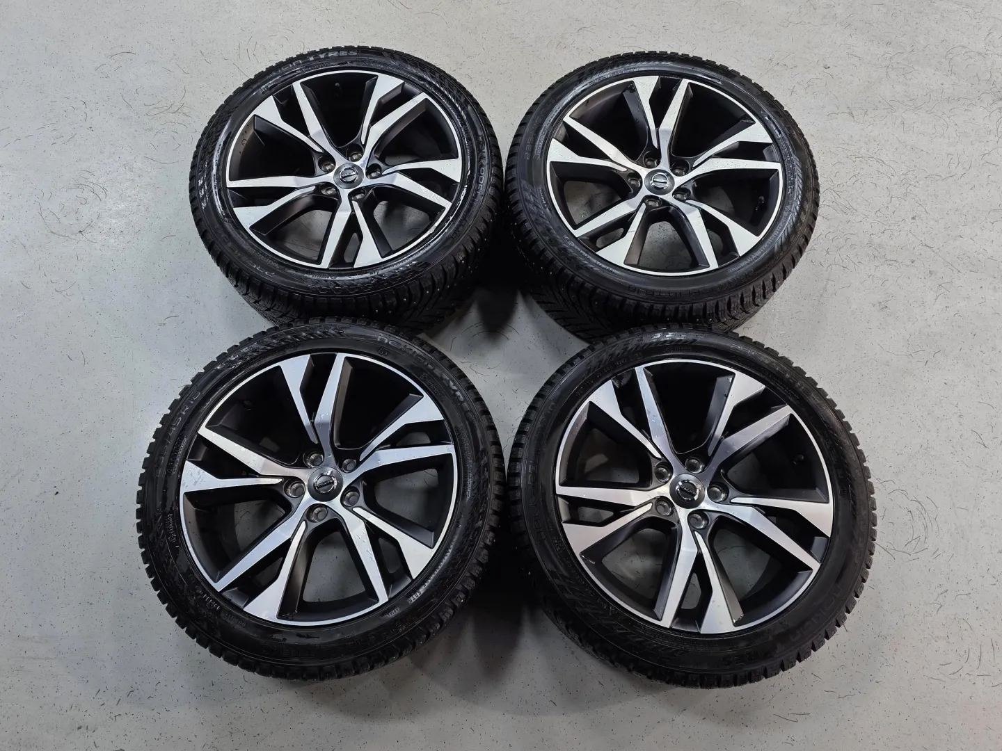 Autokuva 12 - RVS-212