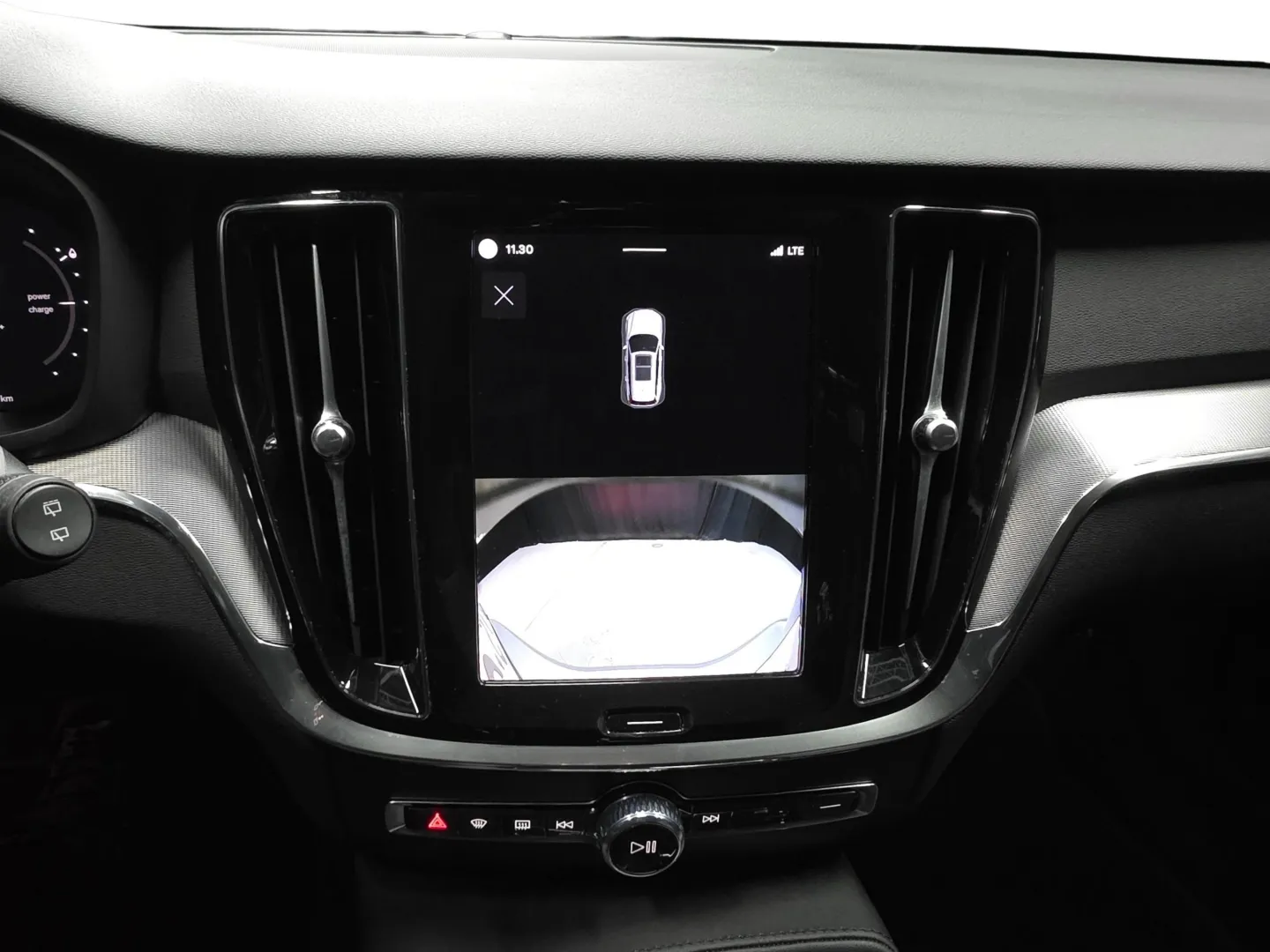 Autokuva 13 - RVS-214