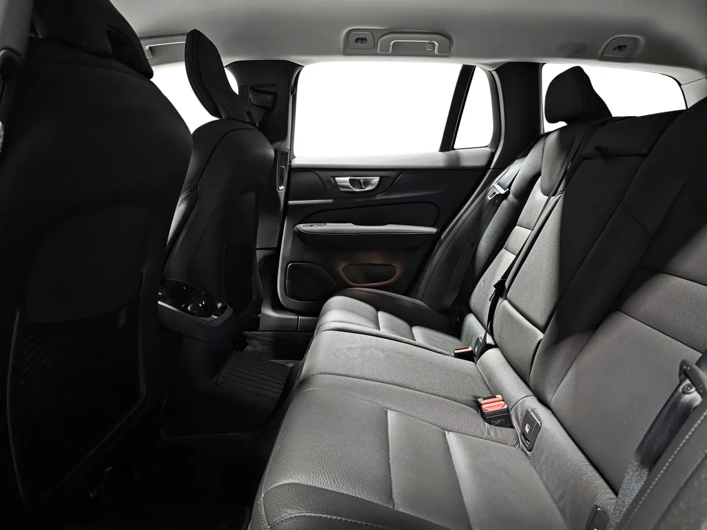 Autokuva 9 - RVS-215