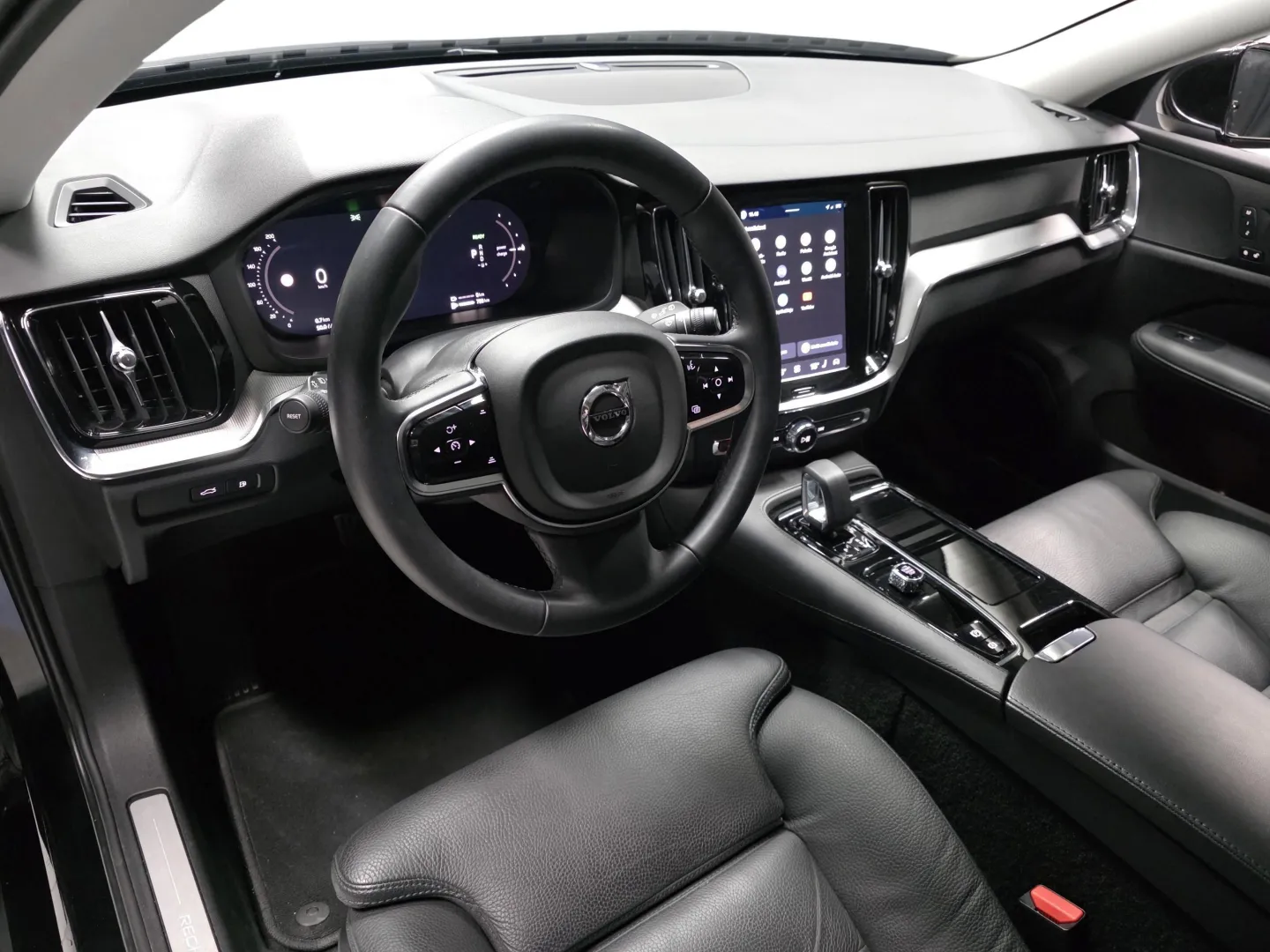 Autokuva 8 - RVS-215