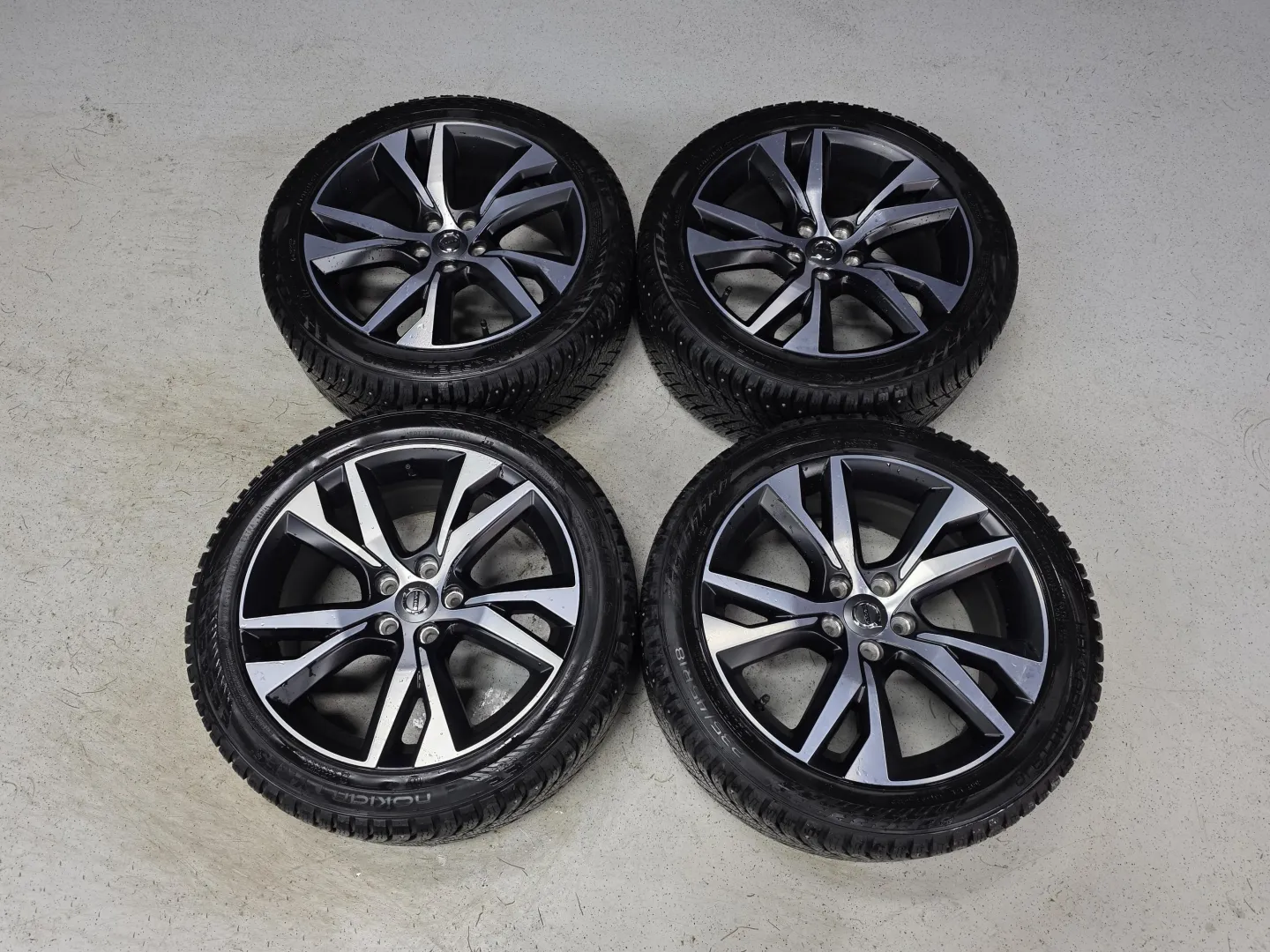 Autokuva 12 - RVS-215