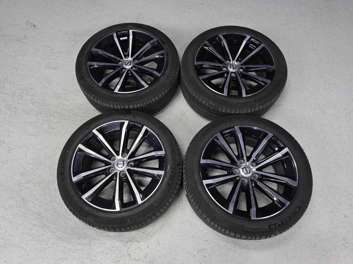 Autokuva 12 - RVS-217