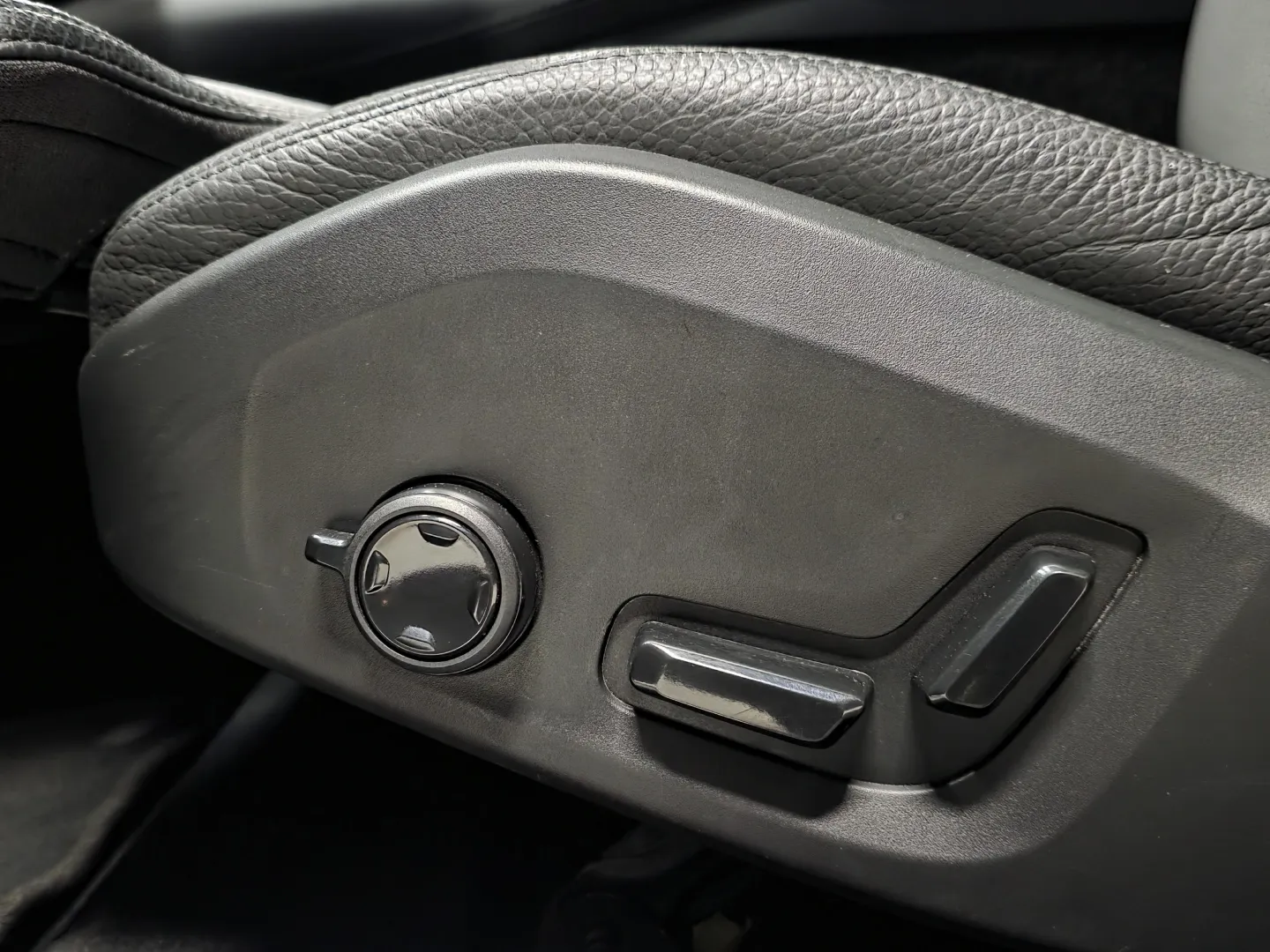 Autokuva 15 - RVS-611