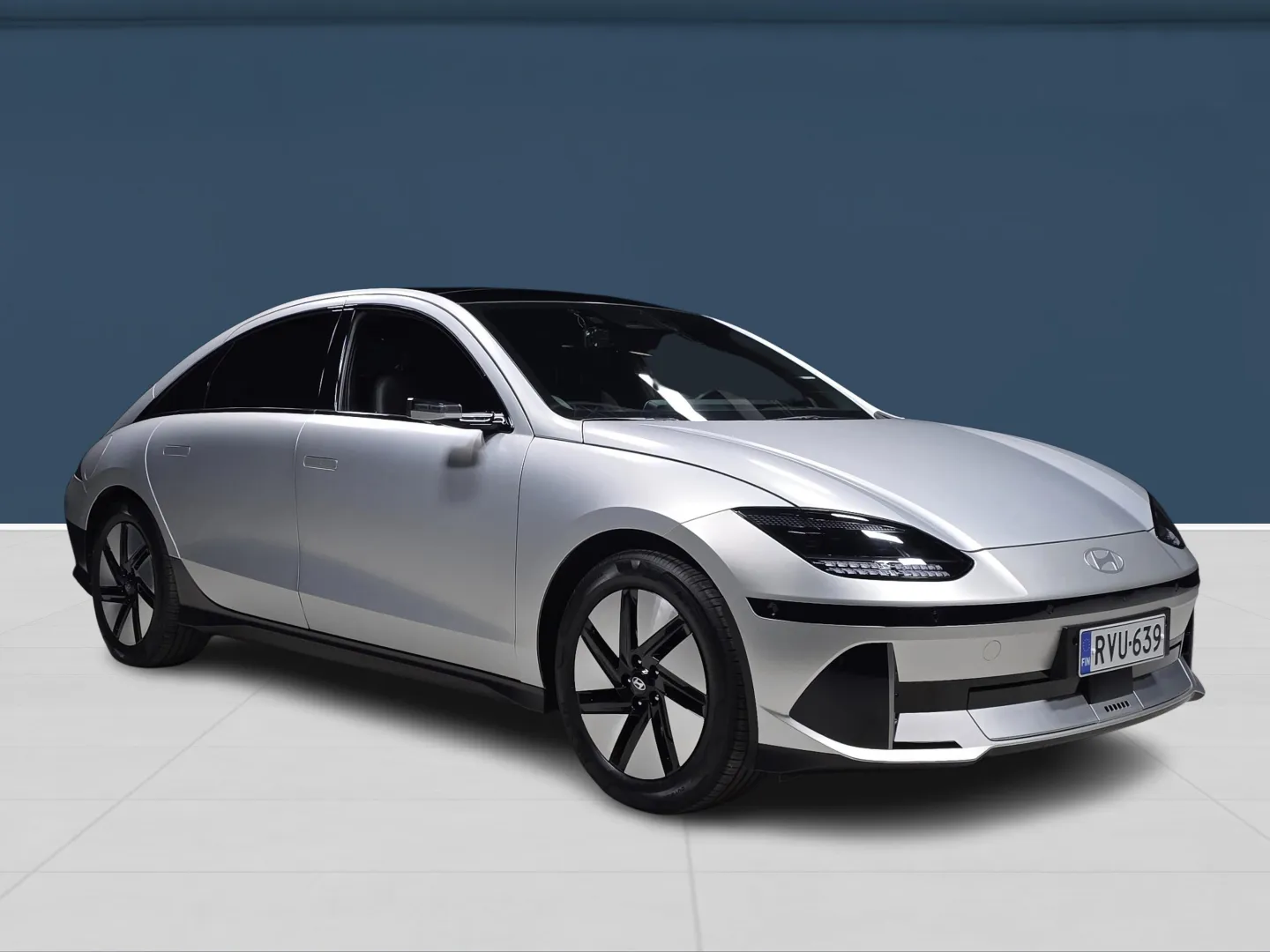 Autokuva 3 - RVU-639