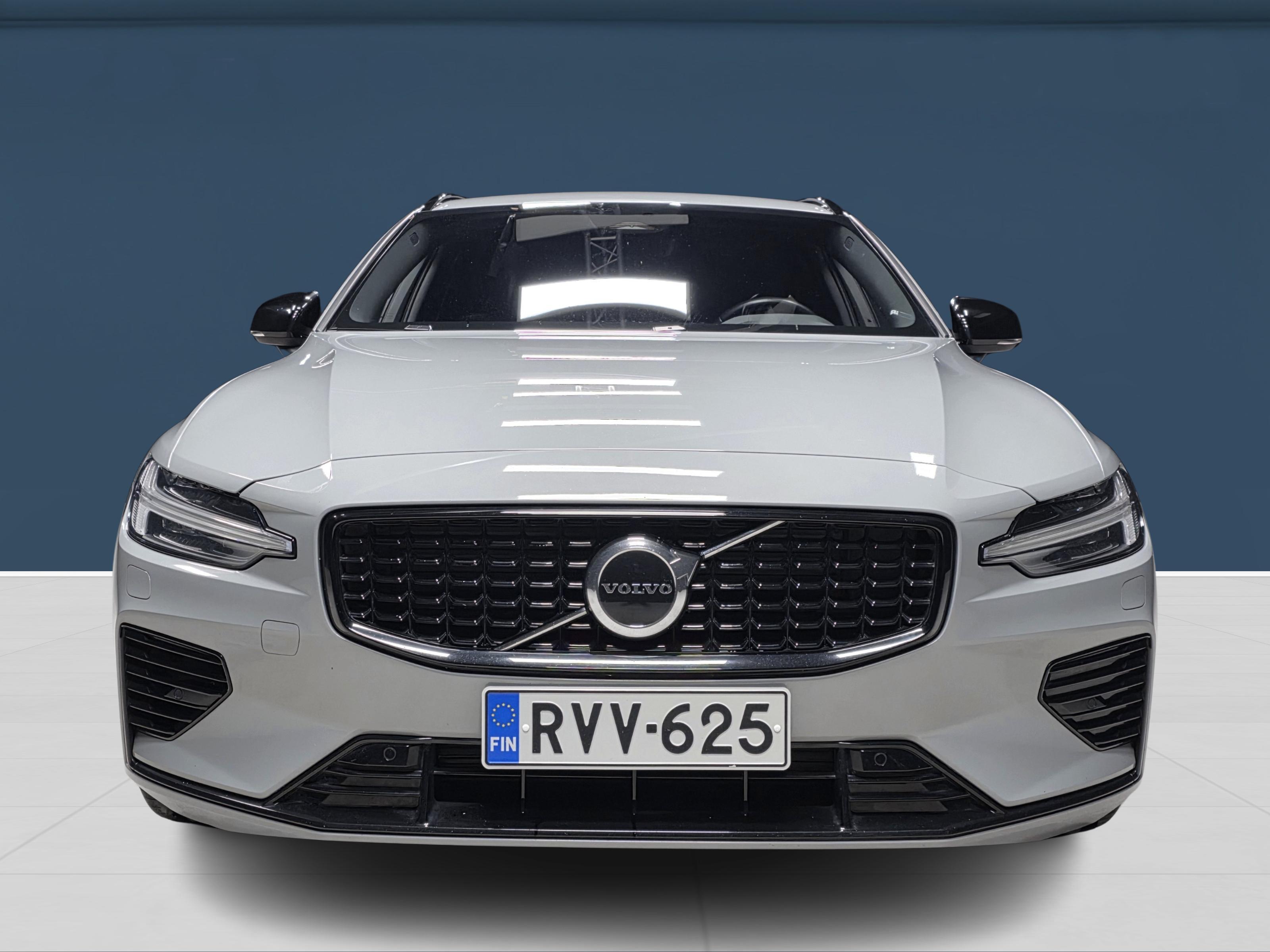 Volvo V60 2024, photo 2/17