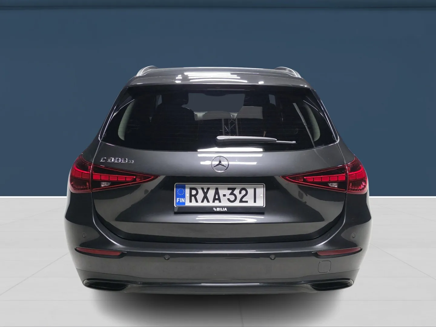 Autokuva 5 - RXA-321