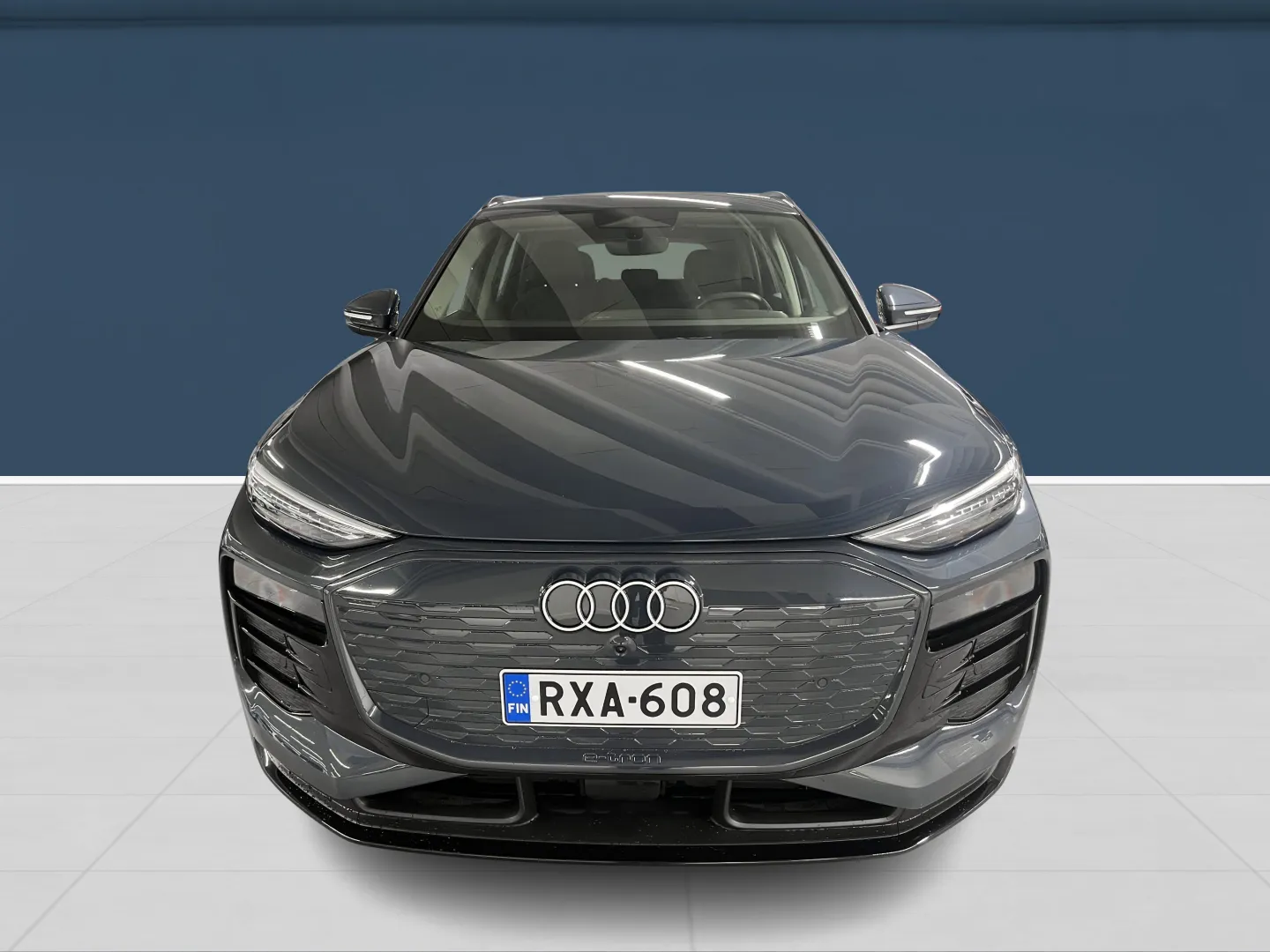 Autokuva 2 - RXA-608