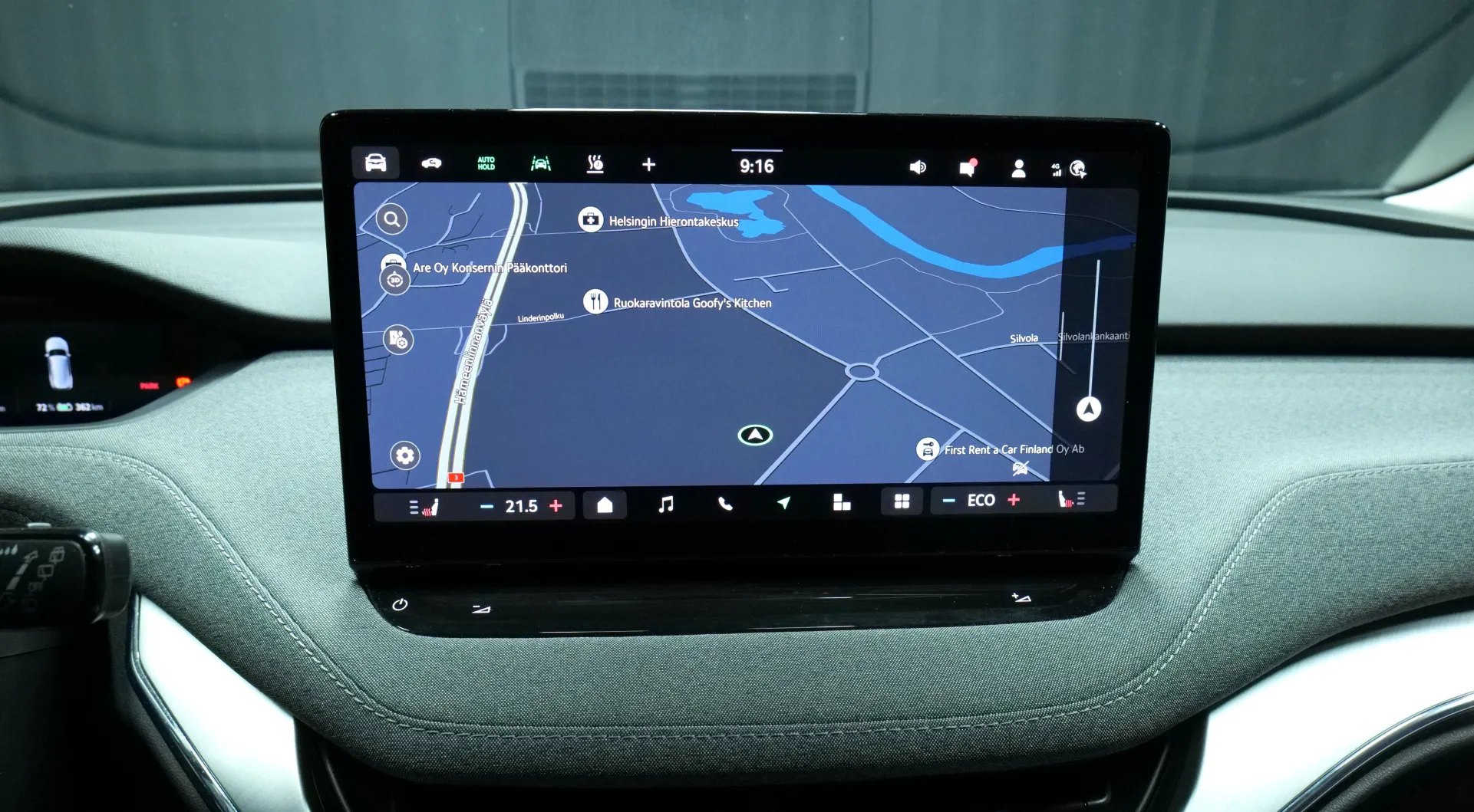 Autokuva 9 - RXA-731