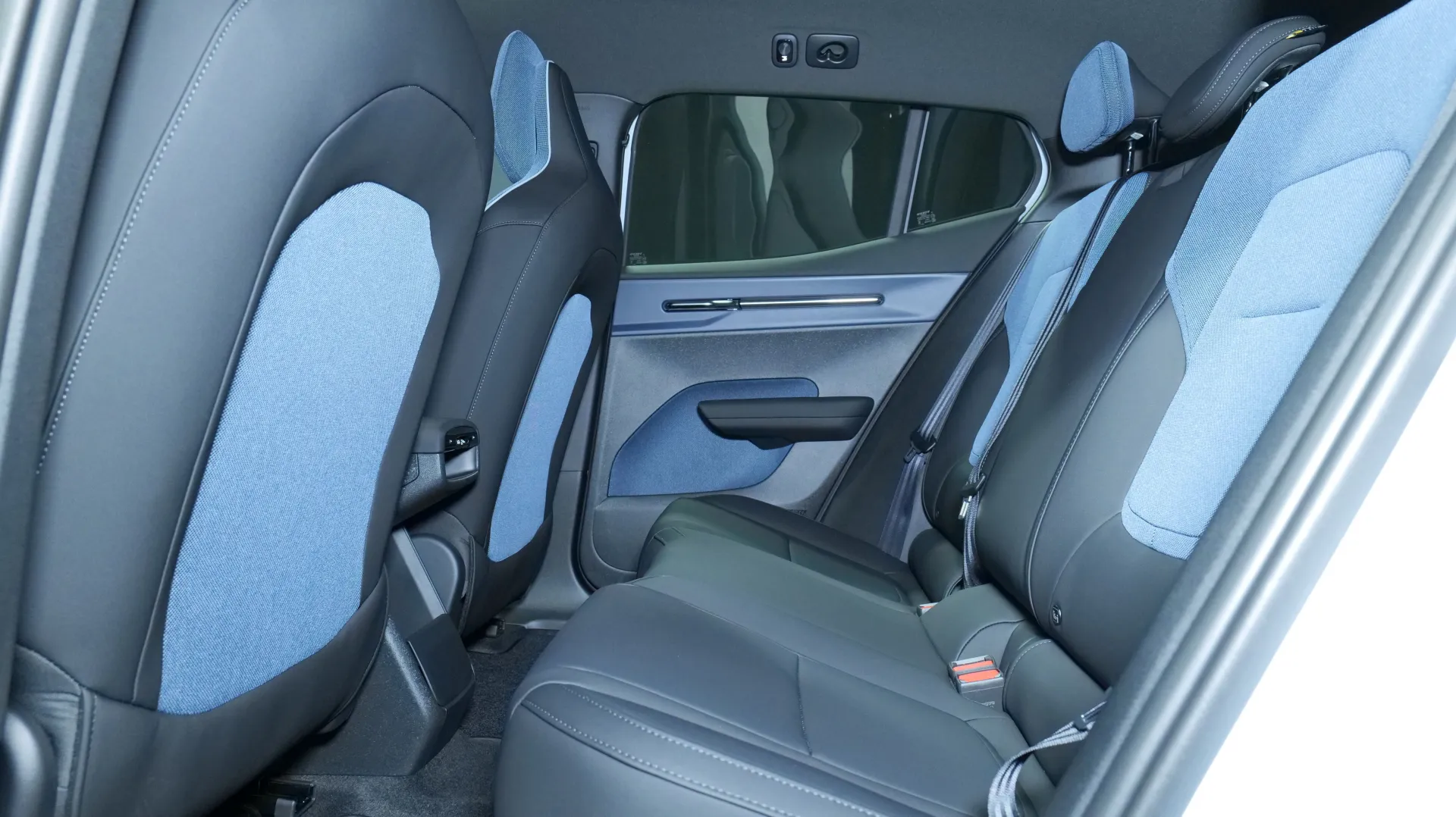 Autokuva 14 - RXA-929