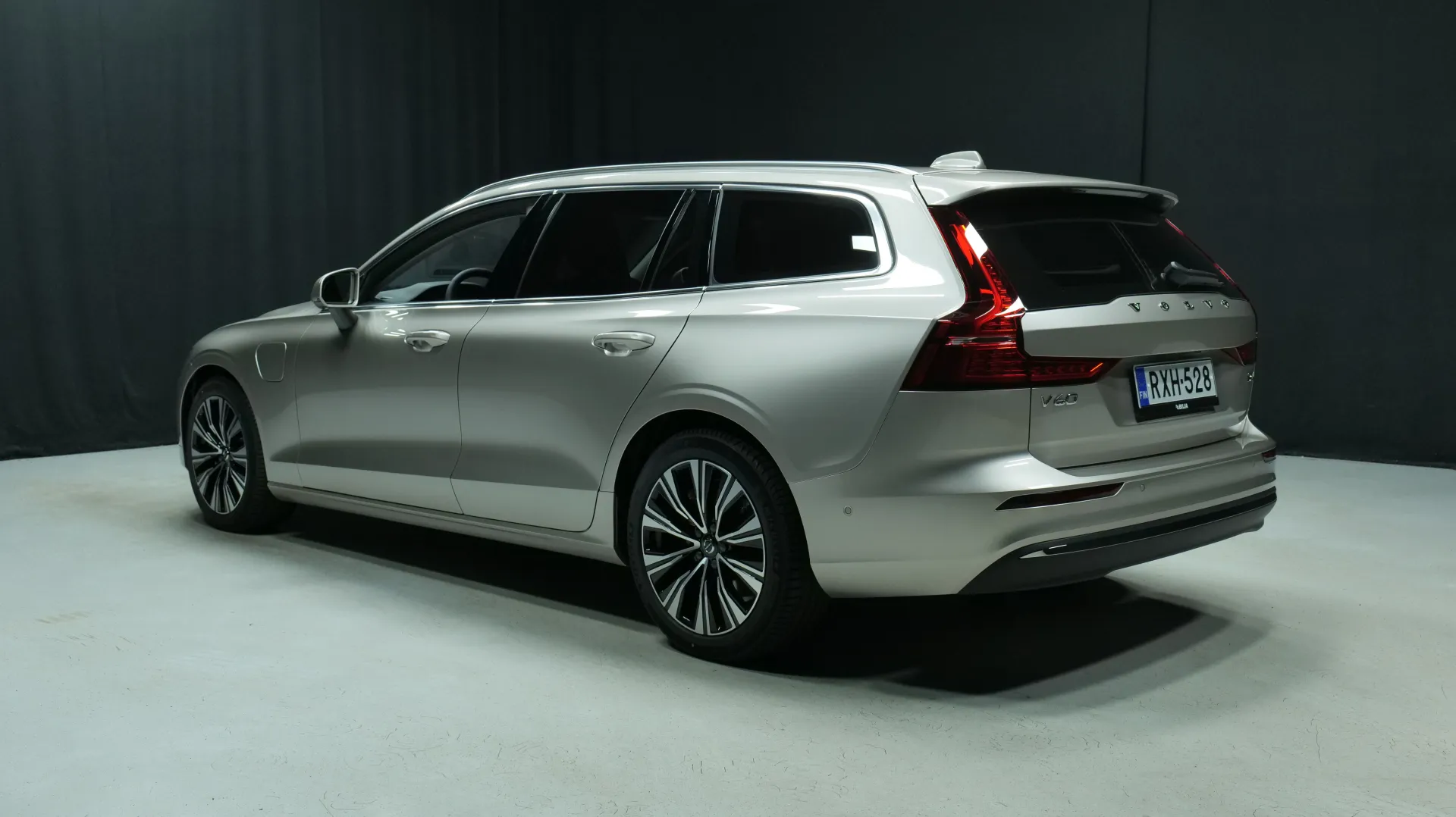 Autokuva 2 - RXH-528