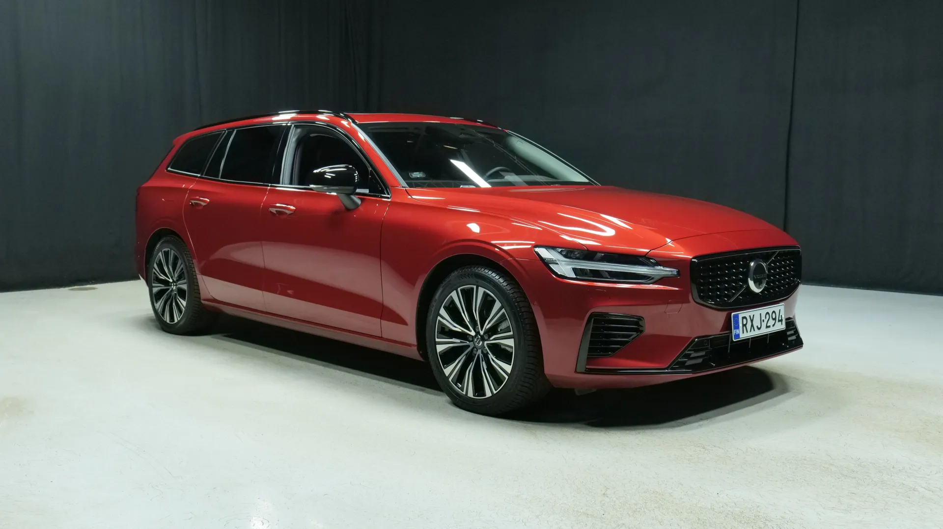 Autokuva 5 - RXJ-294