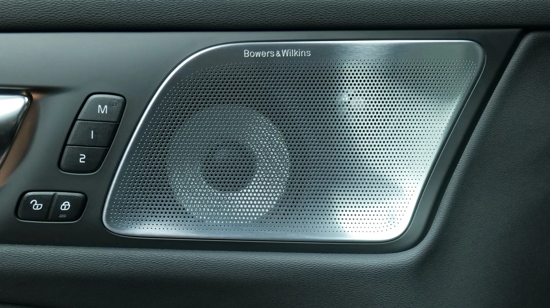 Autokuva 10 - RXJ-294