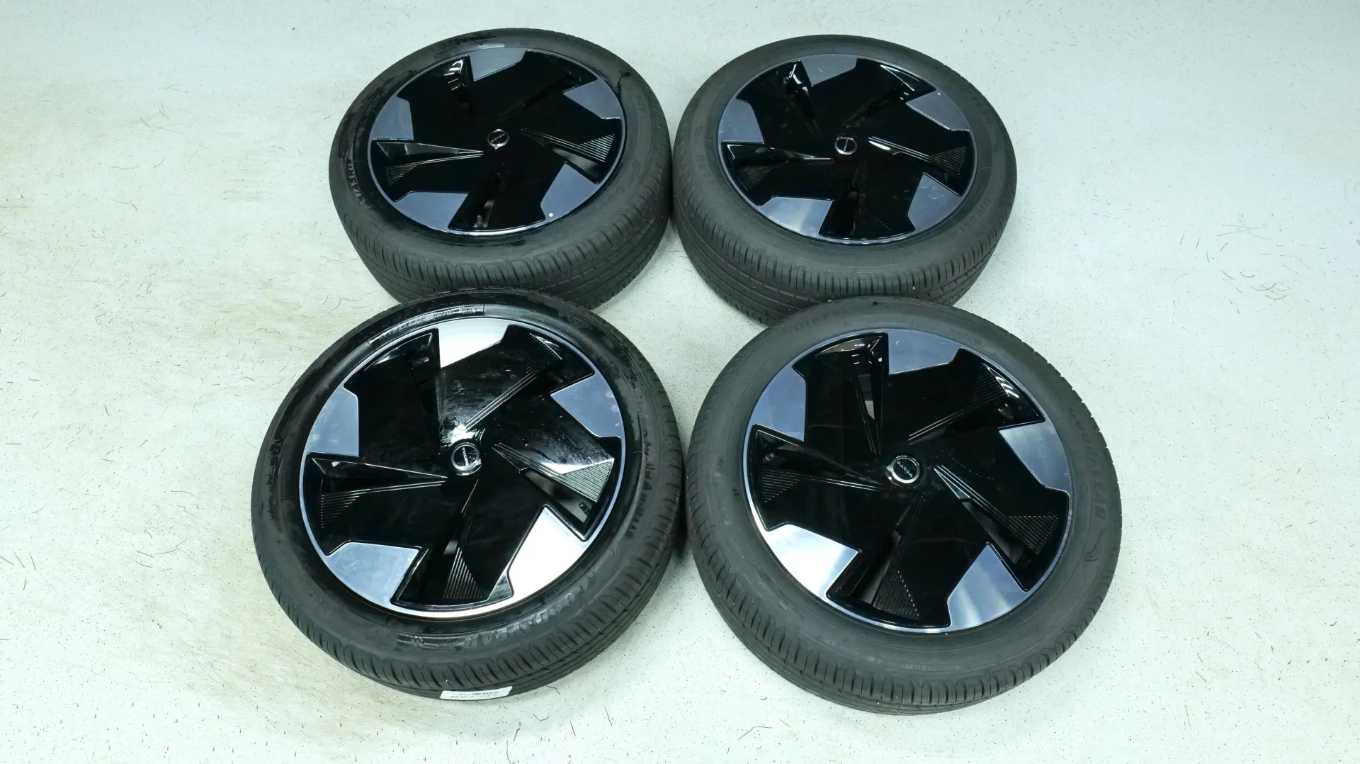 Autokuva 4 - RXJ-747