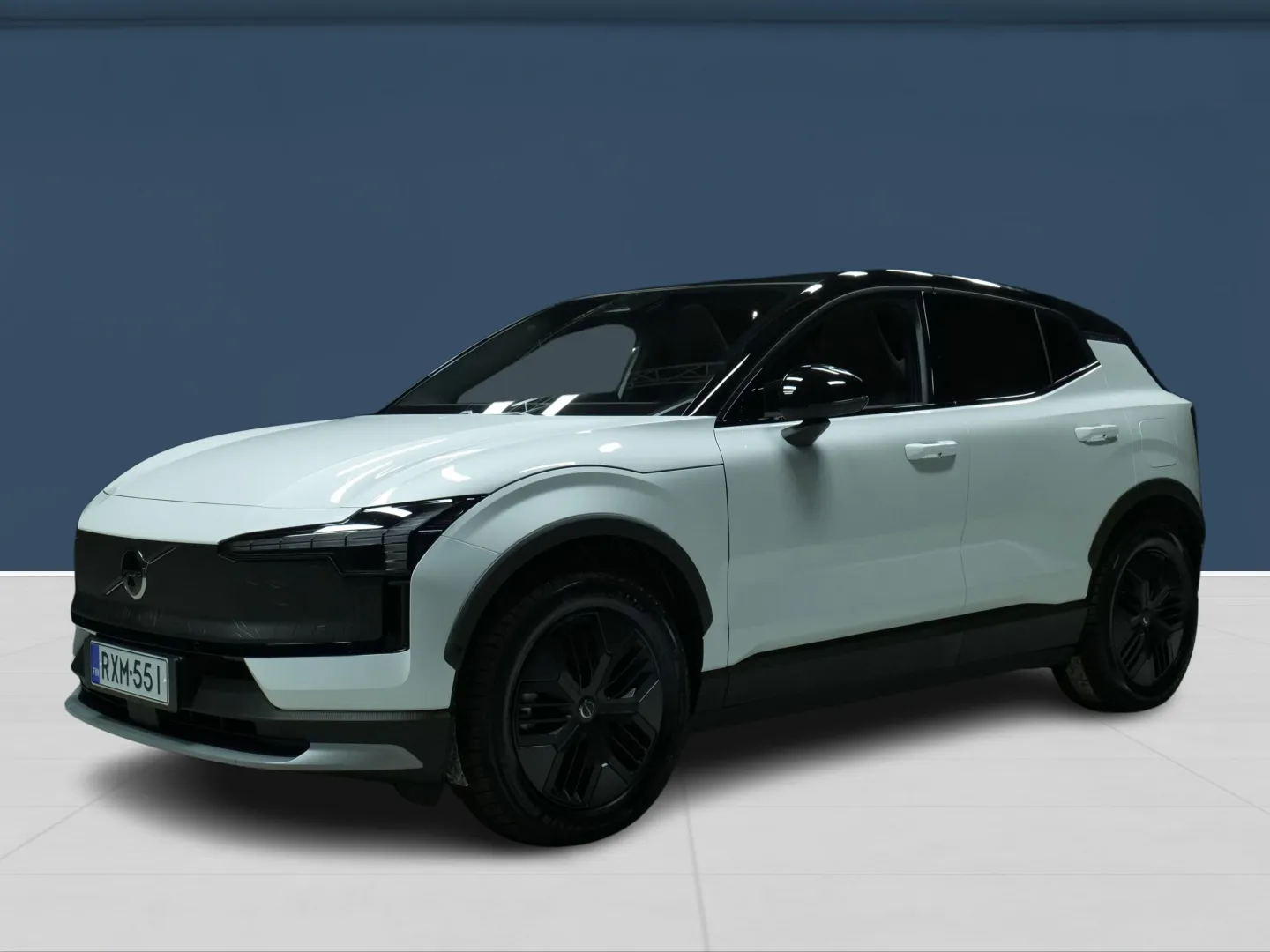 Autokuva 5 - RXM-551