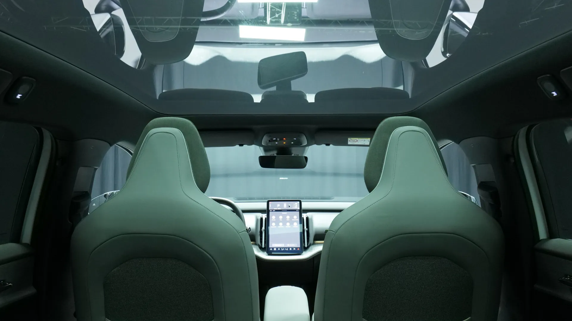 Autokuva 16 - RXM-551