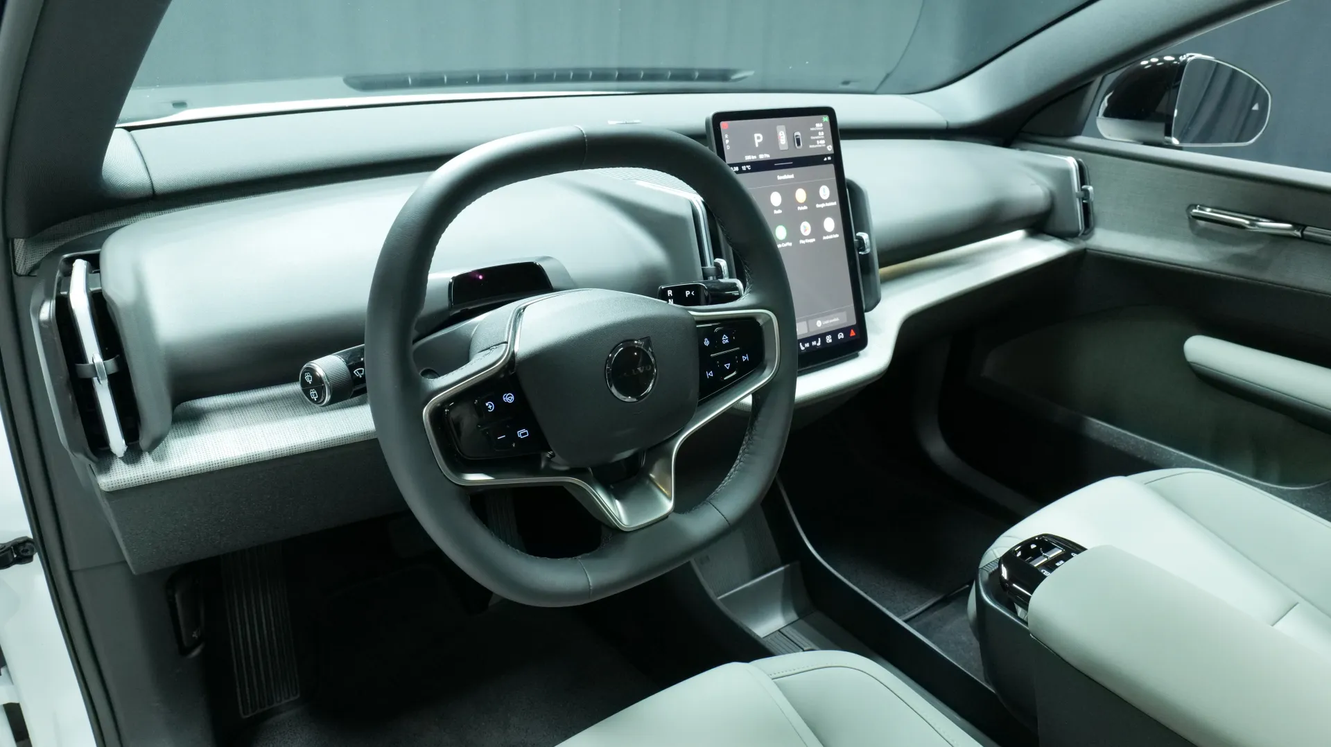 Autokuva 10 - RXM-551