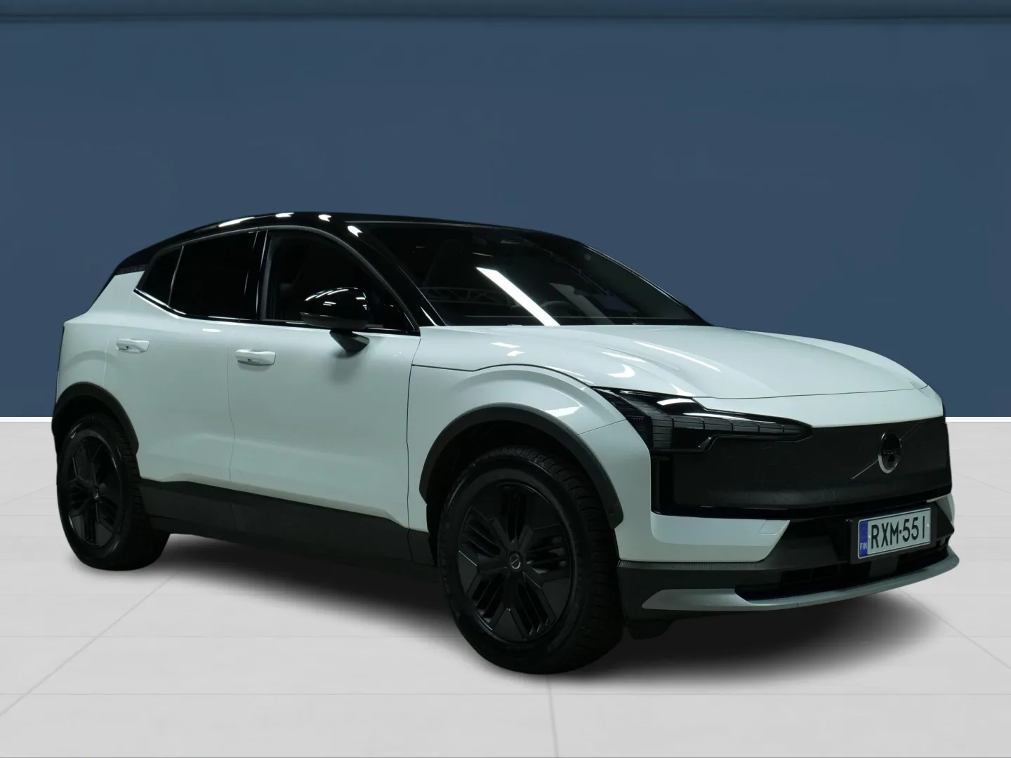 Autokuva 4 - RXM-551
