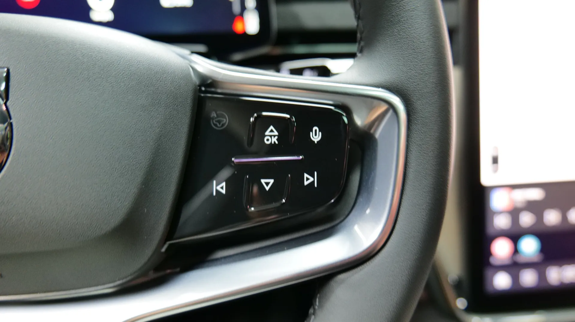 Autokuva 7 - RXN-912