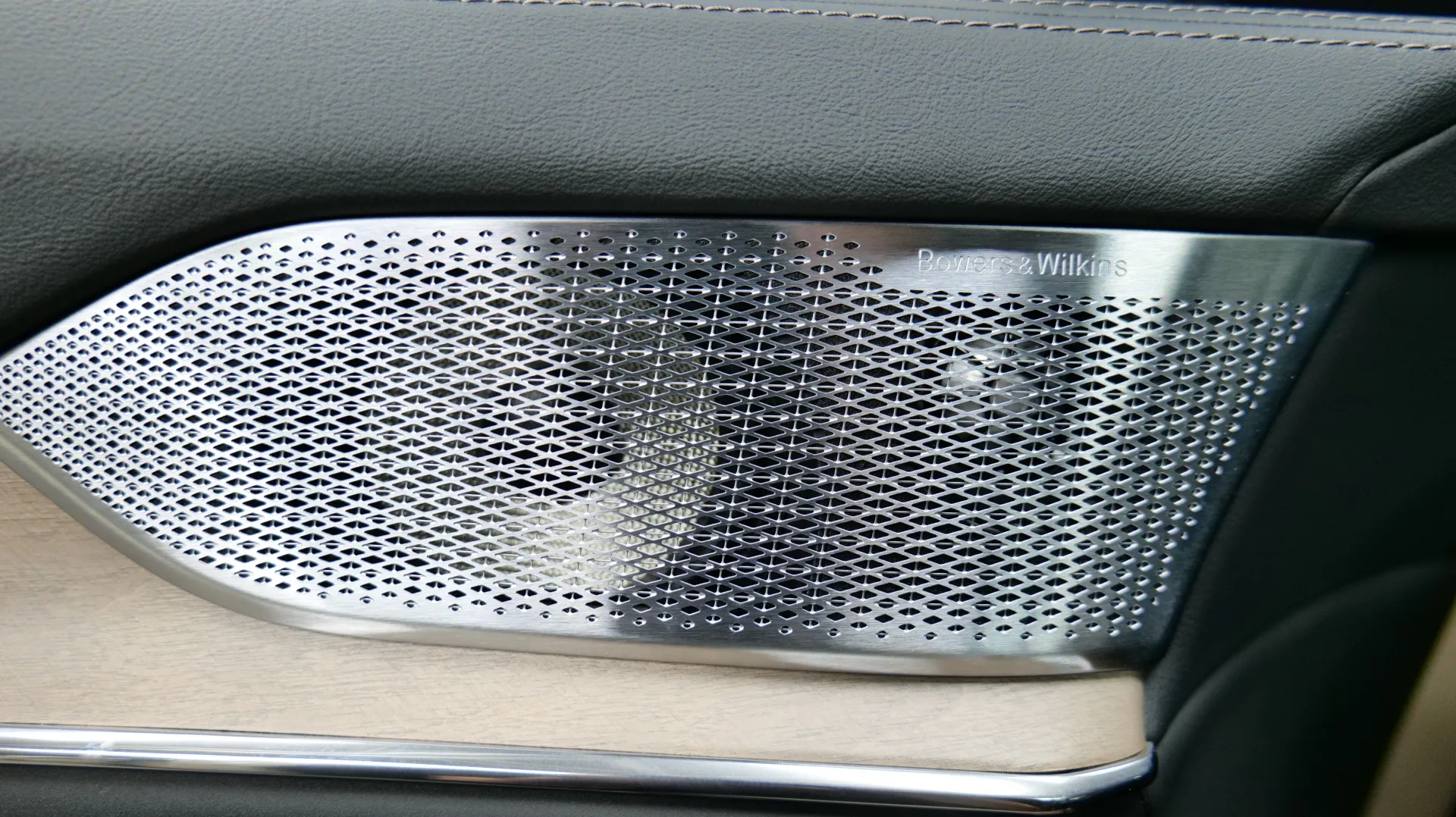 Autokuva 22 - RXN-912