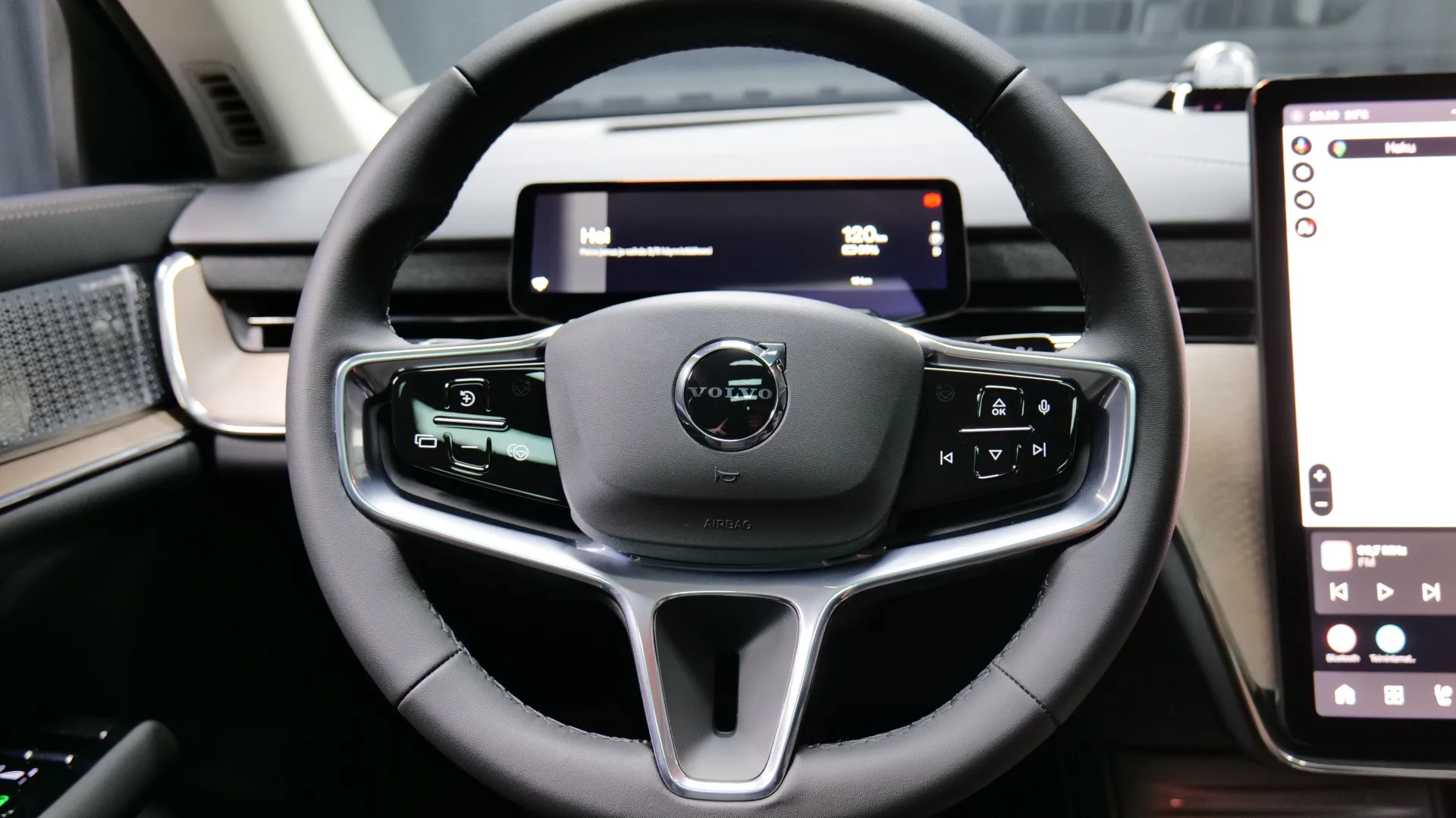 Autokuva 13 - RXN-912