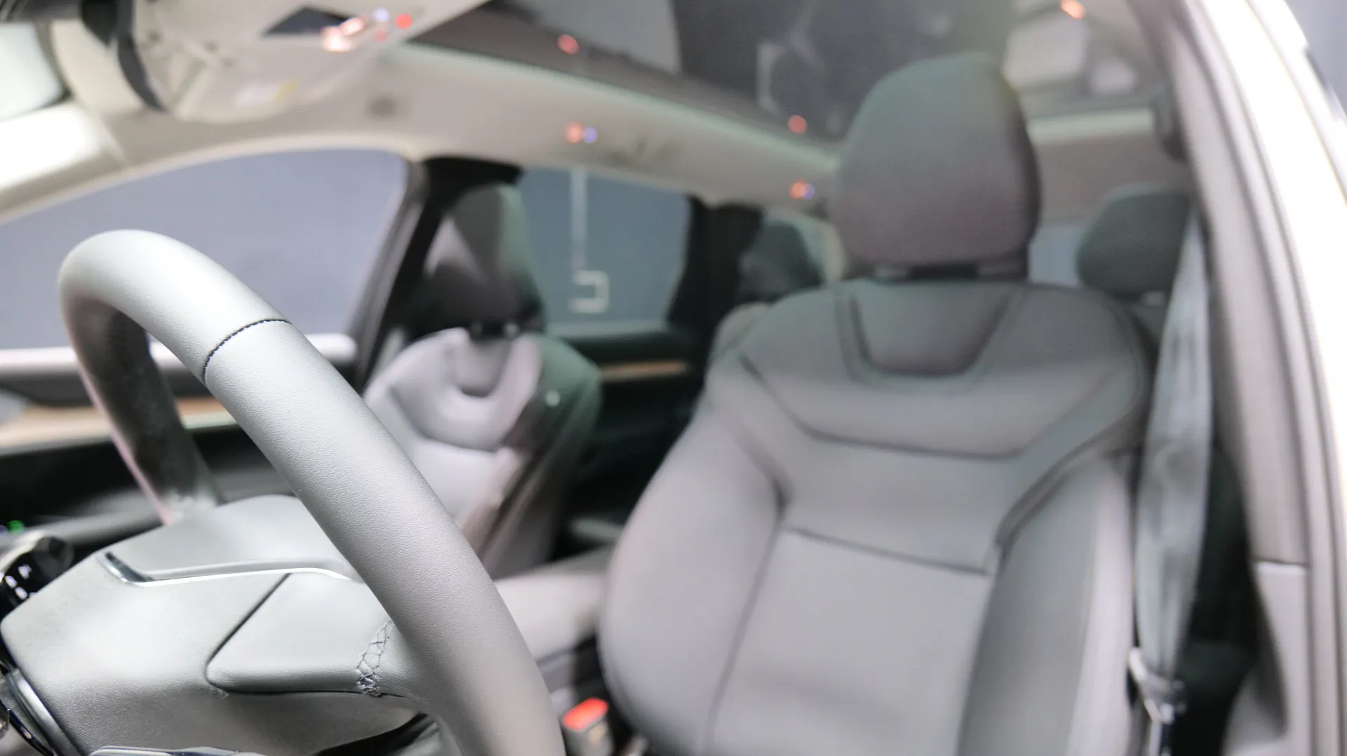 Autokuva 19 - RXN-912