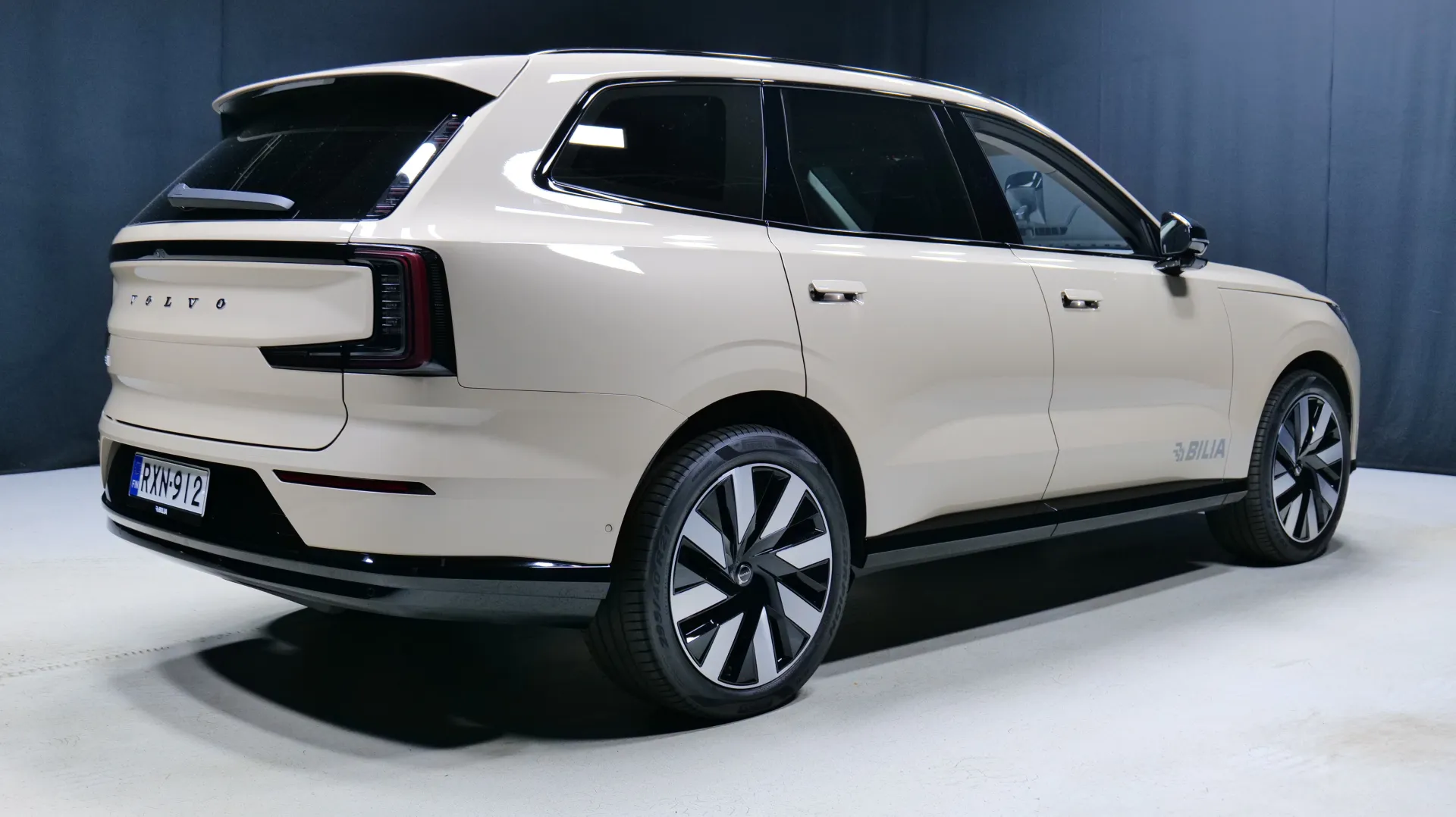 Autokuva 3 - RXN-912