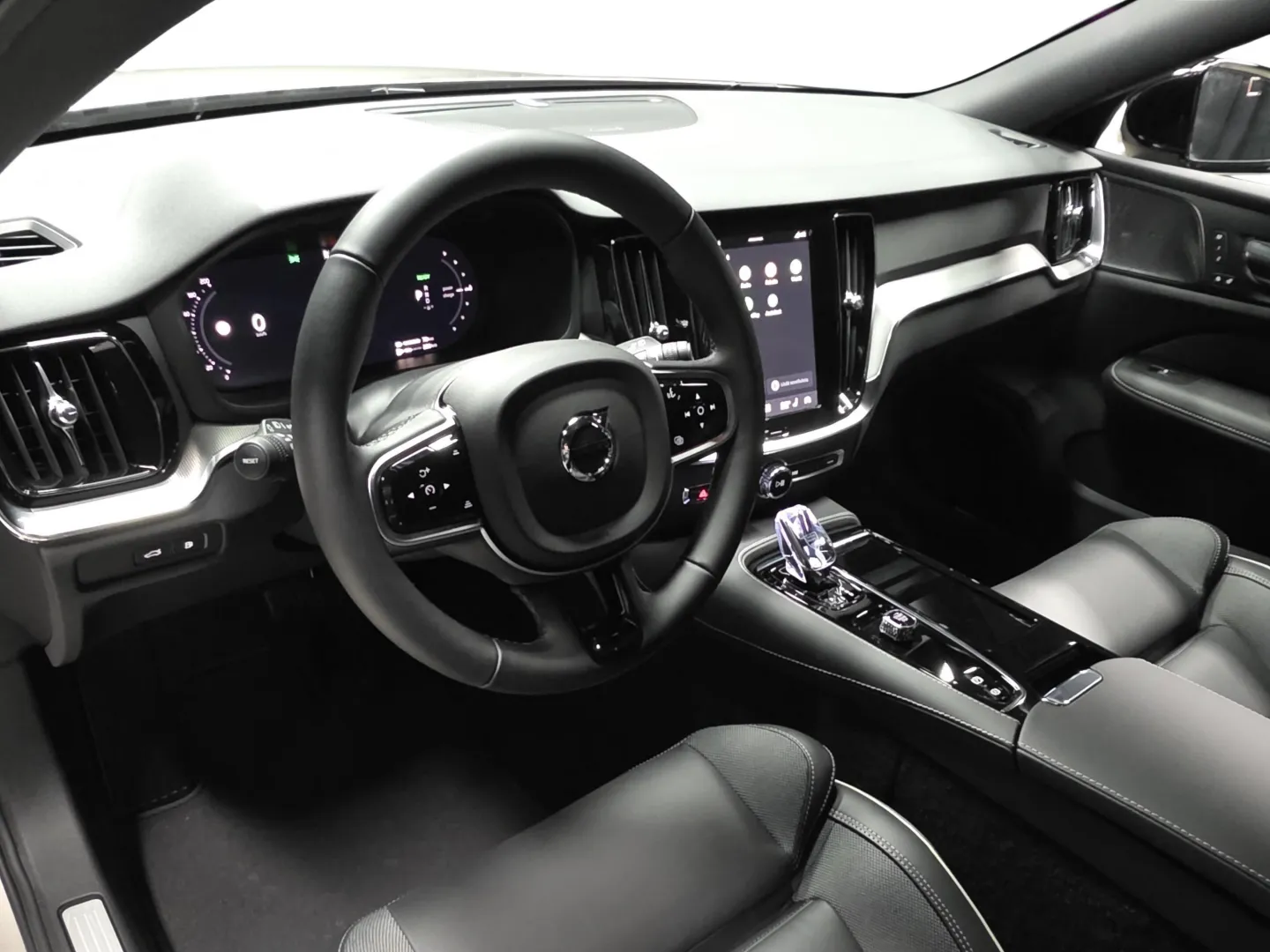 Autokuva 8 - RXO-715