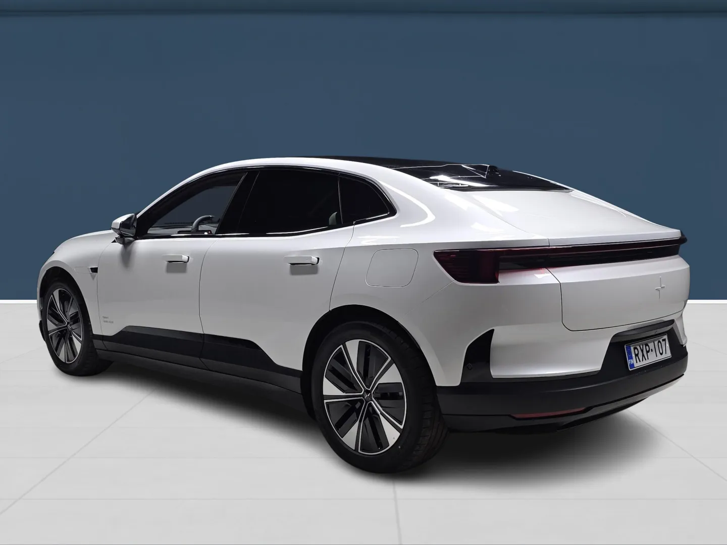 Autokuva 6 - RXP-107