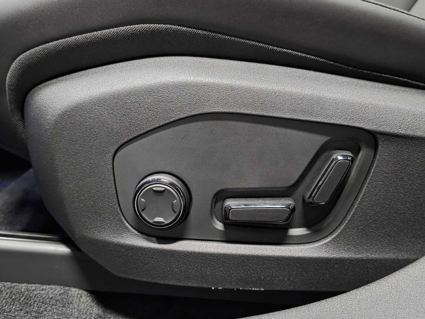 Autokuva 15 - RXP-107