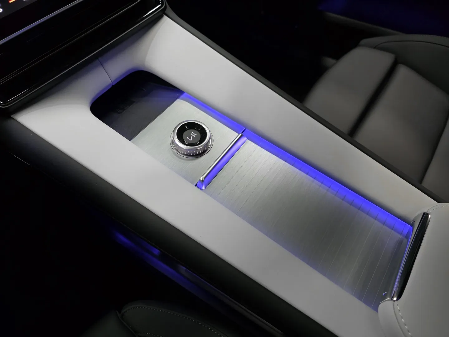 Autokuva 14 - RXP-107