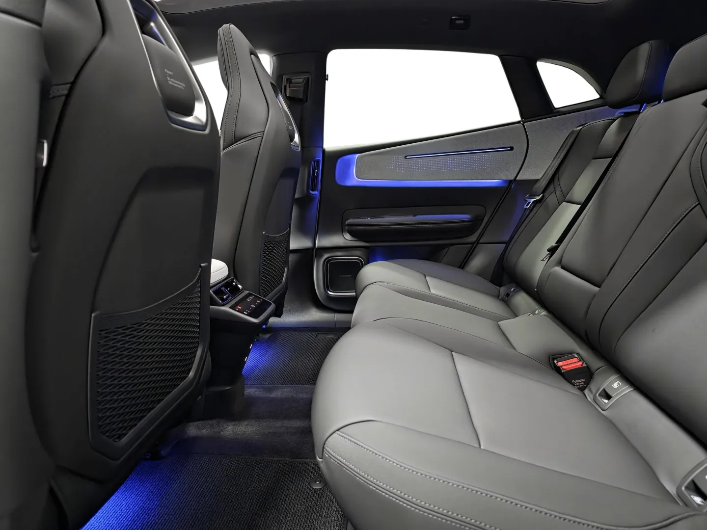 Autokuva 9 - RXP-107