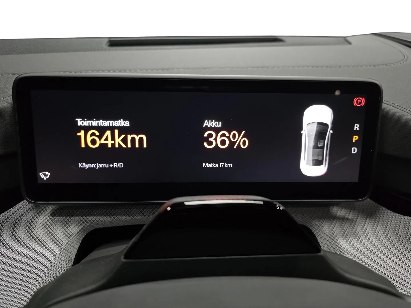 Autokuva 7 - RXP-112