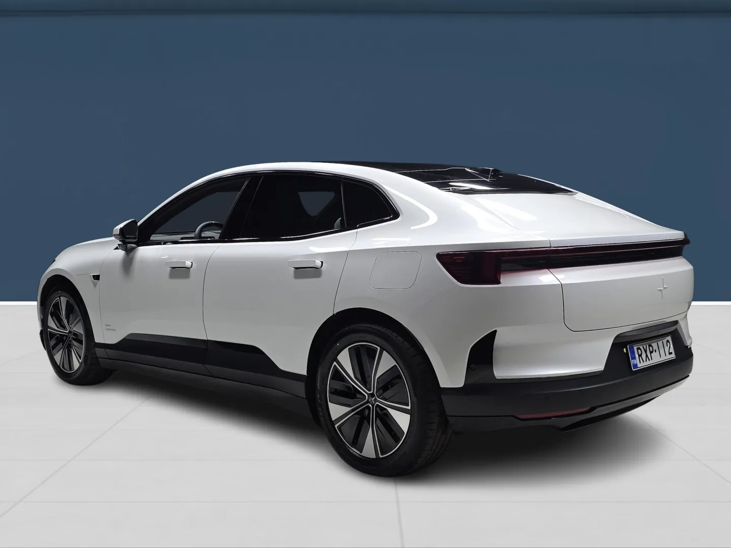 Autokuva 6 - RXP-112