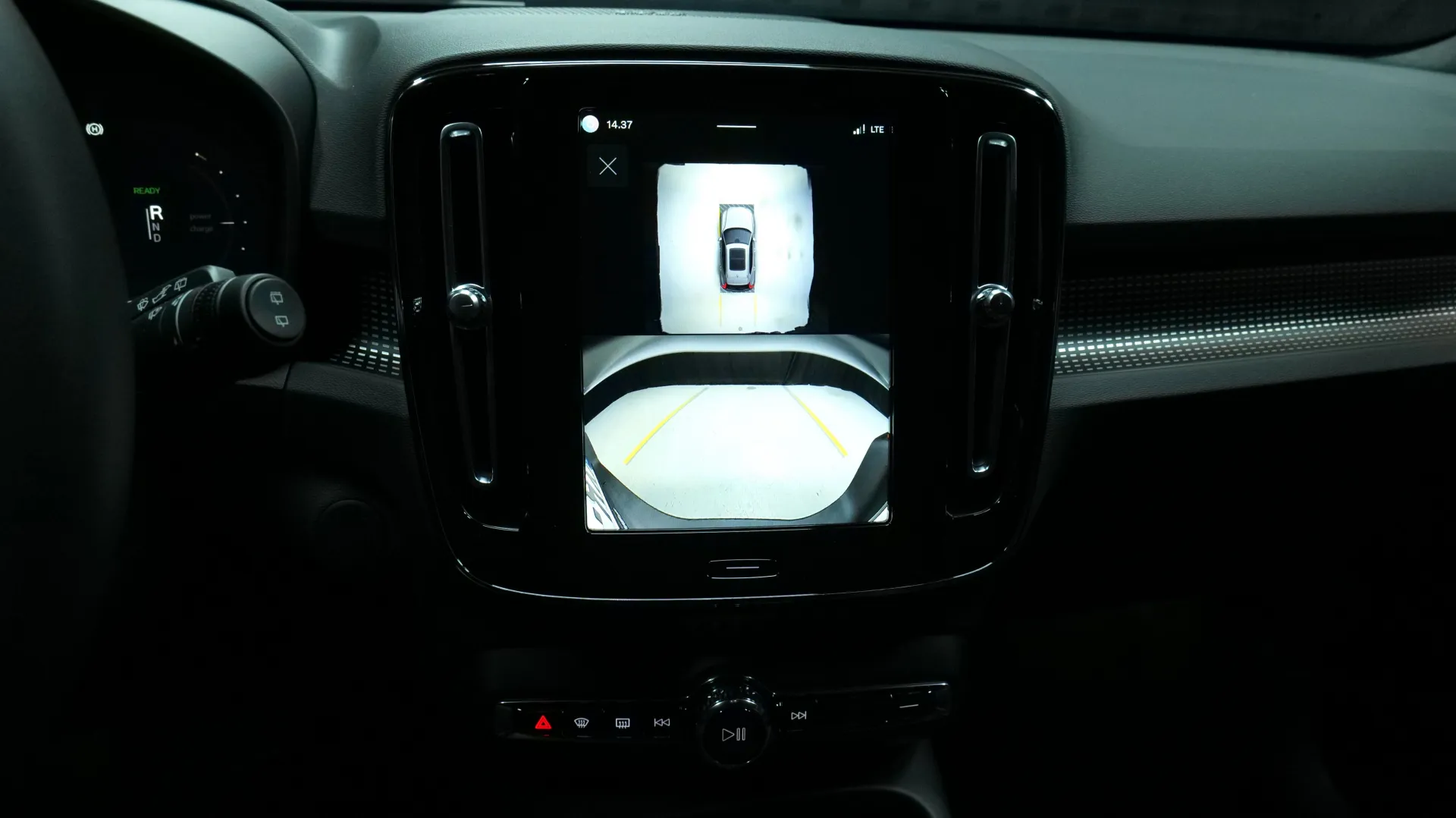 Autokuva 7 - RXR-391