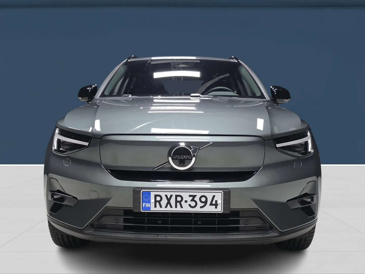 Autokuva 2 - RXR-394