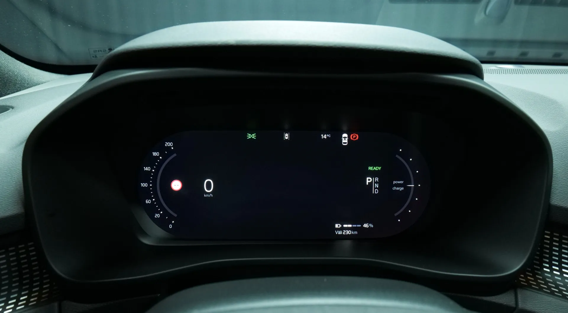 Autokuva 6 - RXR-394