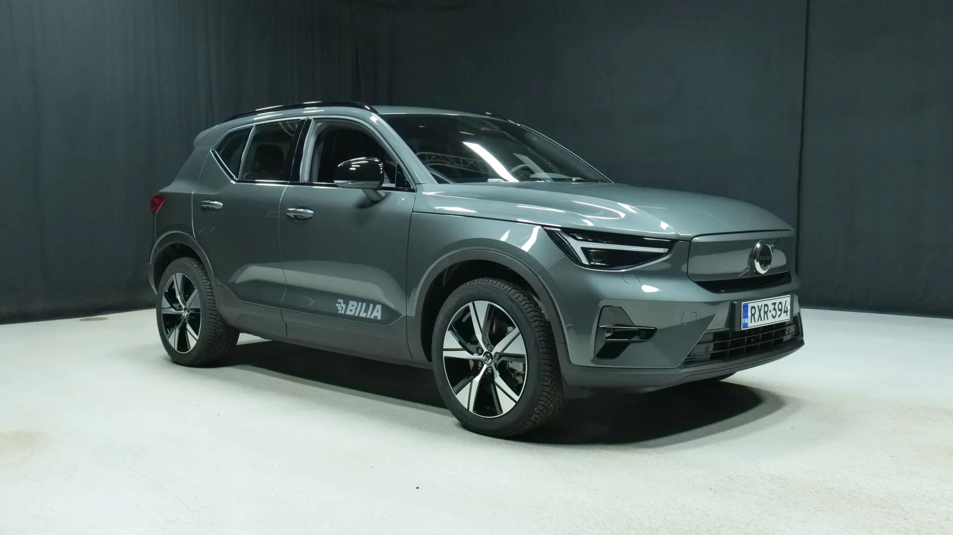 Autokuva 5 - RXR-394