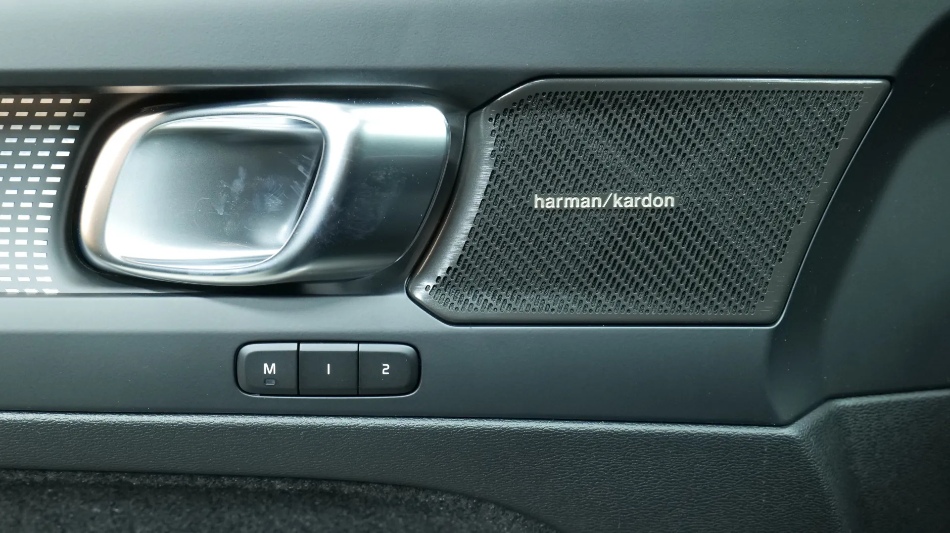 Autokuva 10 - RXR-394