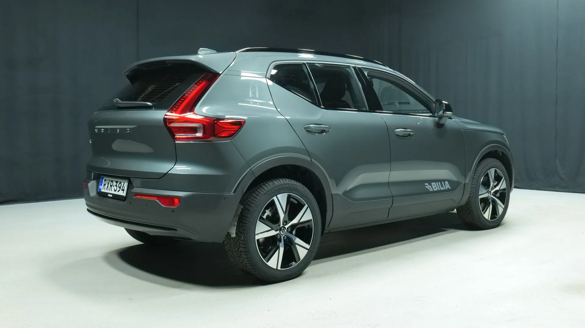 Autokuva 3 - RXR-394