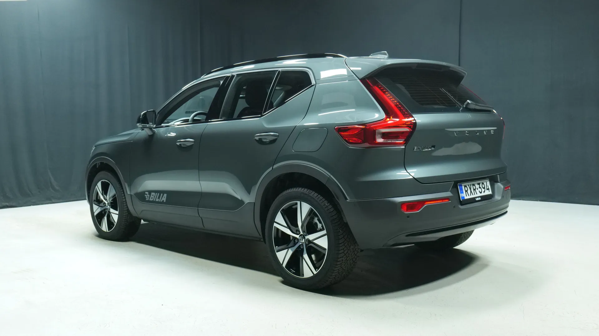 Autokuva 2 - RXR-394