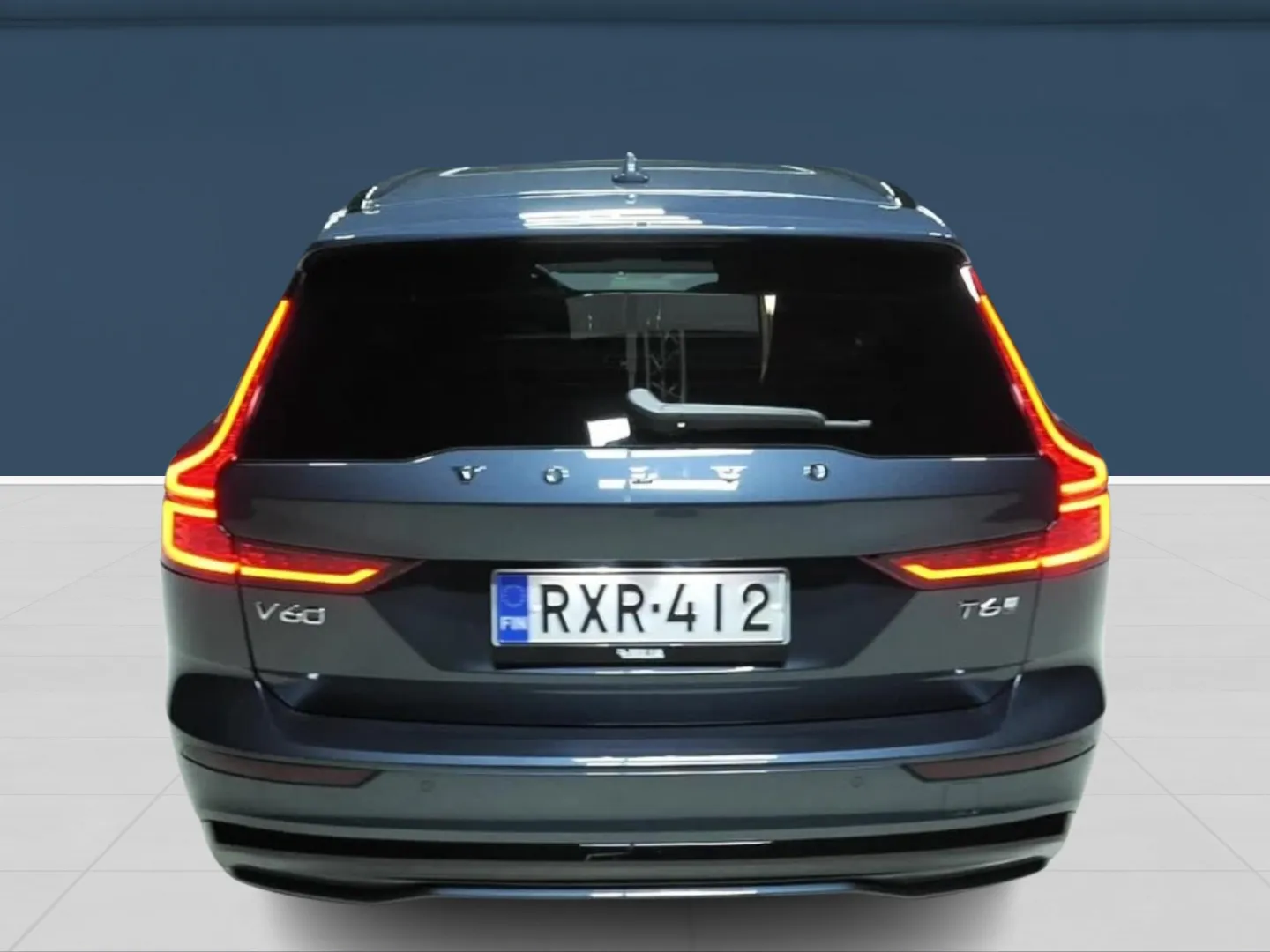 Autokuva 5 - RXR-412