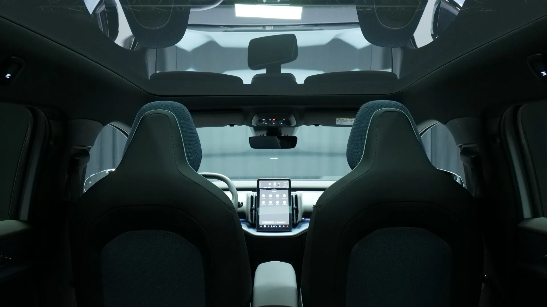 Autokuva 16 - RXR-420