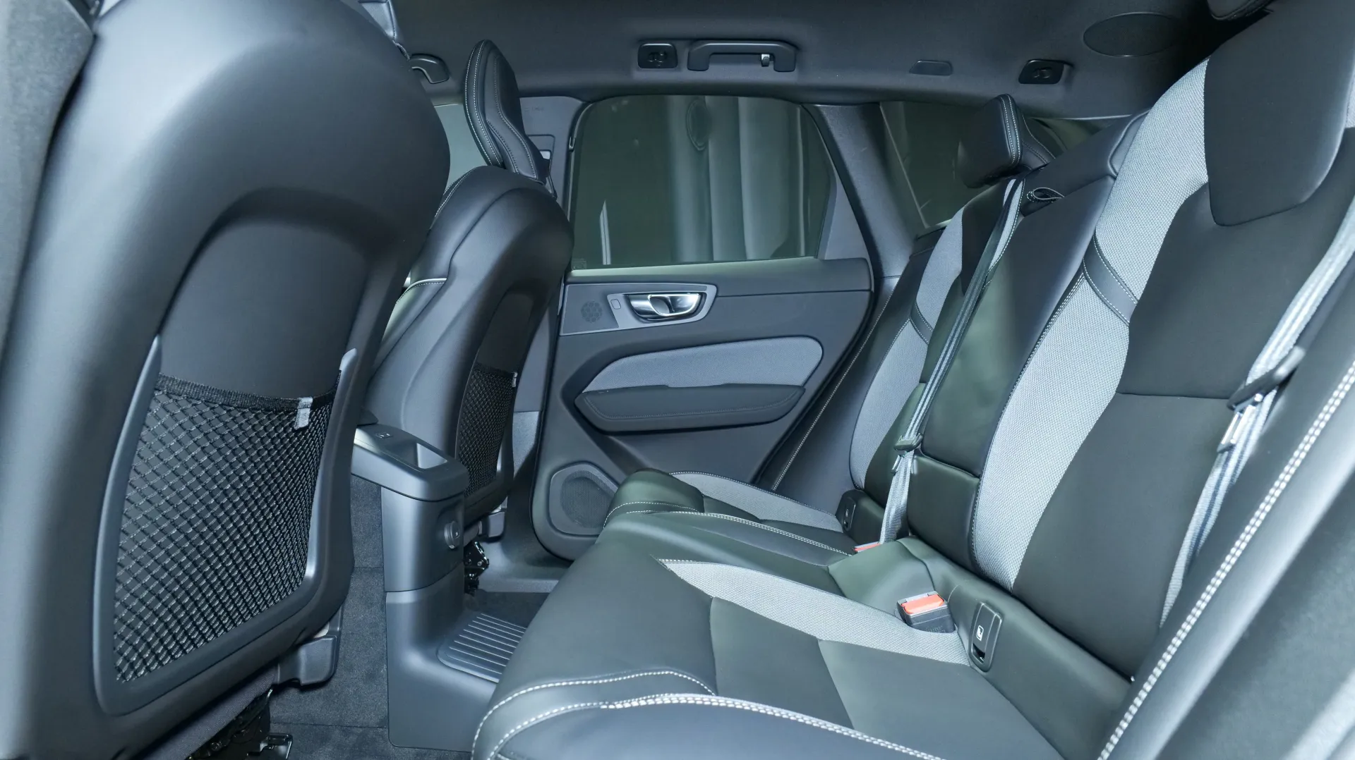 Autokuva 16 - RXR-957