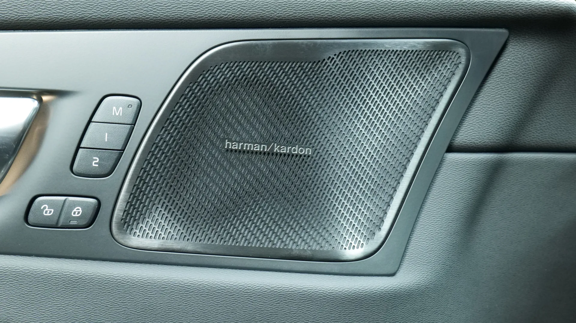 Autokuva 10 - RXR-957