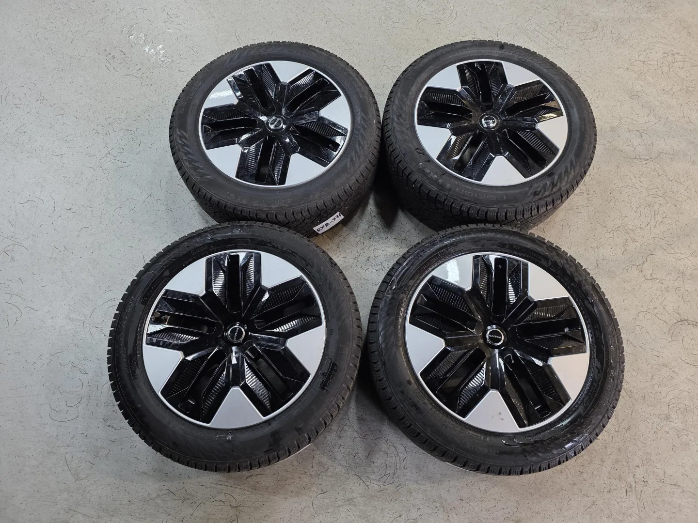 Autokuva 12 - RXR-971