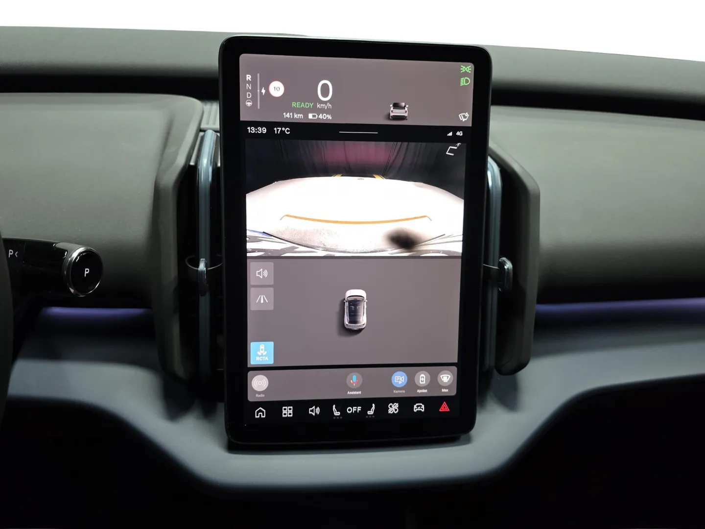 Autokuva 7 - RXR-972